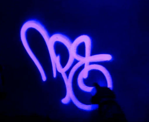 mtn94-fluo+blacklight-511
