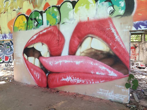 French Kiss. Artwork: Jeaze Oner - Graffiti & Street Art Soldierz.